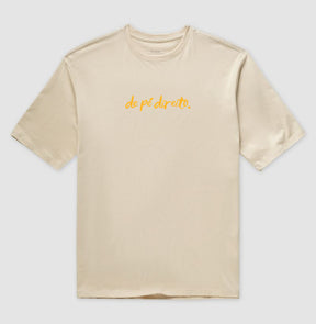 Camiseta Oversized – Pé Direito.